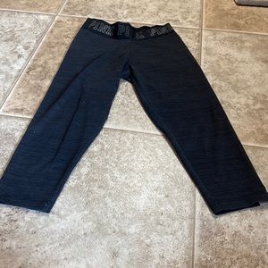 Pink women’s Capri leggings.